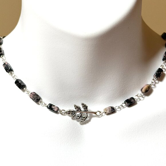 Genuine Gemstone Black Pink Rhodonite w/ Silver Leaf Branch Charm Short Necklace - Picture 2 of 15